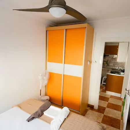 Habitación en casa particular A 7 Mins Centro Turistico Torremolinos